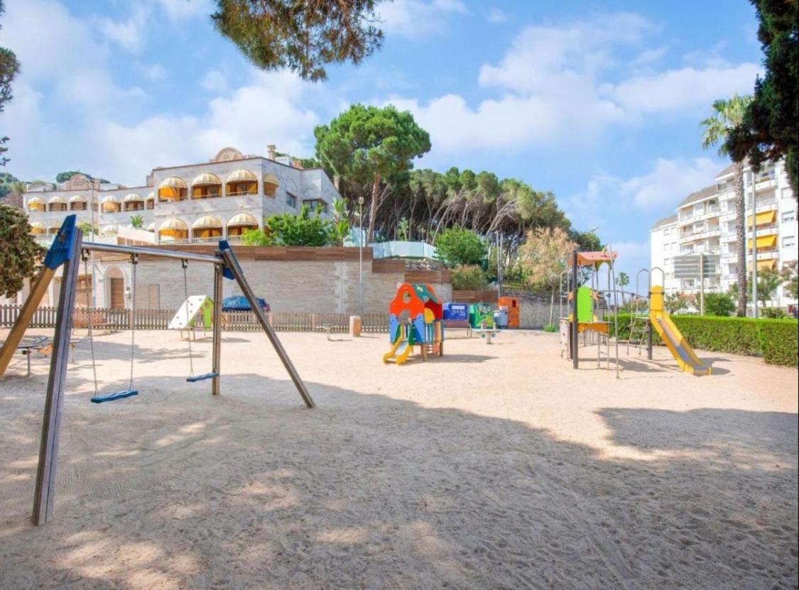 Seahomes Vacations, La Mer Bleue, Beach&Pool, Pk, Full Equipped In Fenals Beach Lloret de Mar Exteriér fotografie